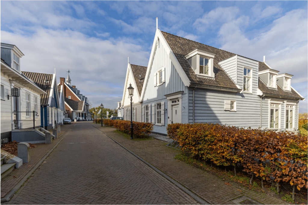 De buitenkant van onze mooie en inspirerende vergaderlocatie in Huizen