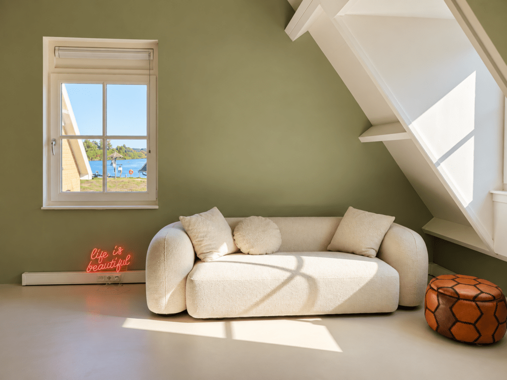 Comfortabele bank in onze vergaderlocatie in Huizen